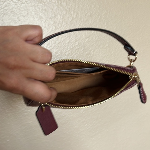NWT Coach Nolita 15 Signature Chambray Wristlet & Card Holder Wine/ Burgundy - Picture 10 of 11